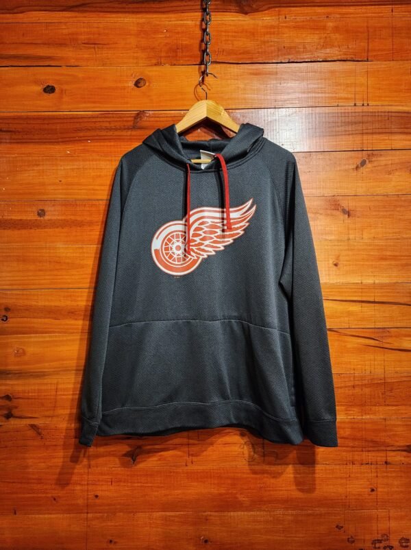 BUZO REDWINGS
